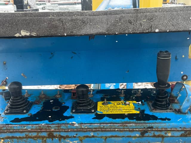 Image of Genie S-65 equipment image 4