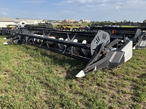 1998 Gleaner 800 Image