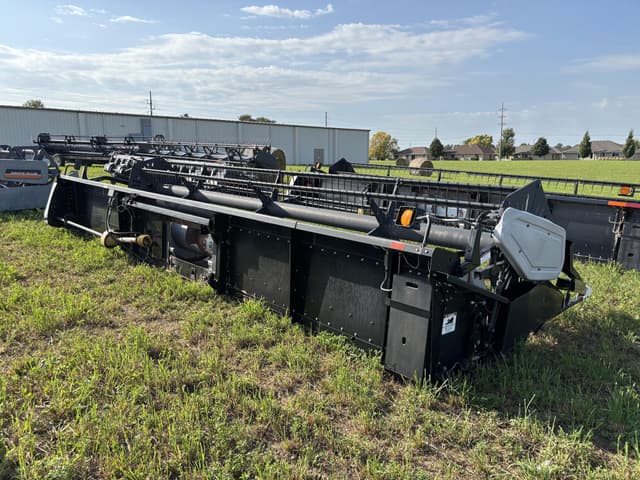 Image of Gleaner 800 equipment image 4