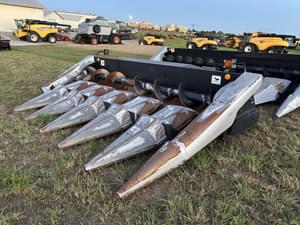 1998 Gleaner Hugger 630 Image