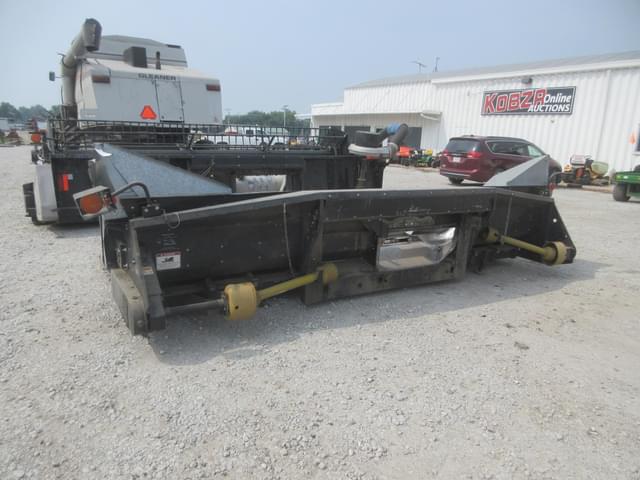 Image of Gleaner Hugger 630 equipment image 4
