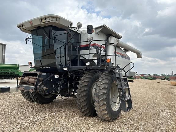 1998 Gleaner R72 Equipment Image0