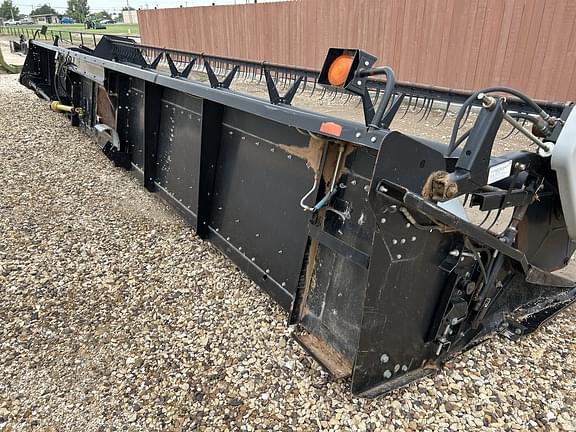 Thumbnail image Gleaner R72 22