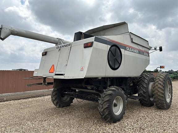 Main image Gleaner R72 5