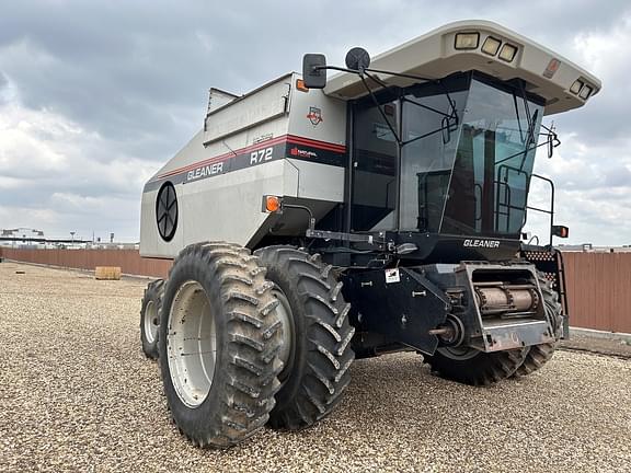 Main image Gleaner R72 7