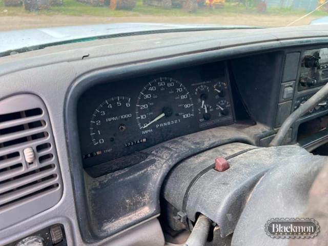Image of GMC 2500 equipment image 4