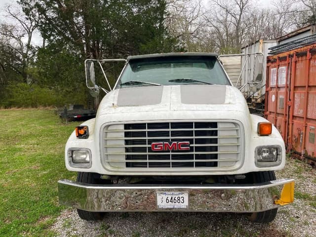 Image of GMC C6500 equipment image 2