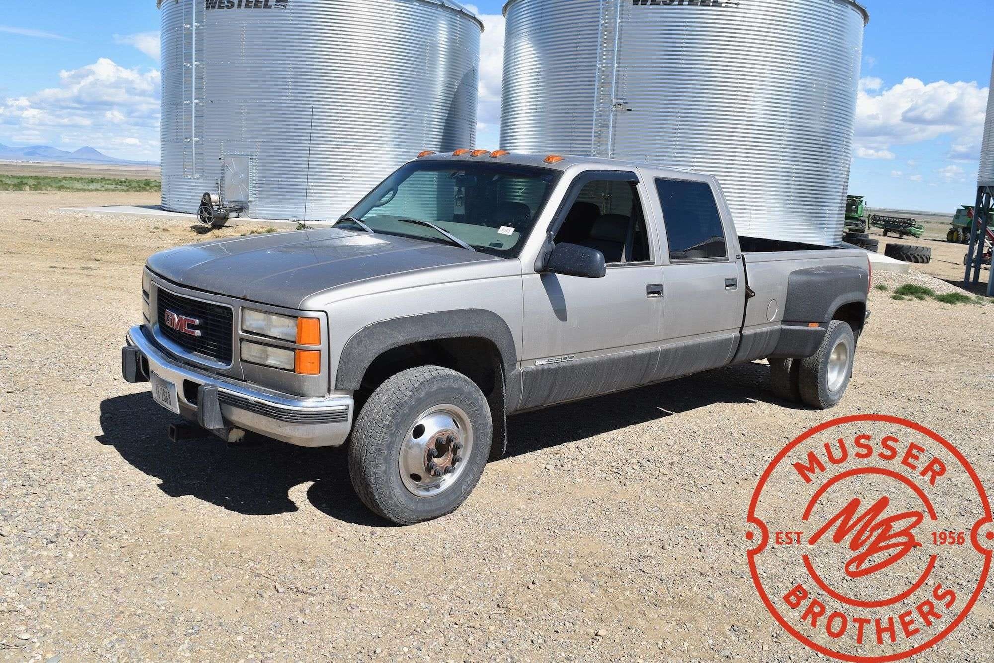 1998 GMC 3500 Equipment Image0