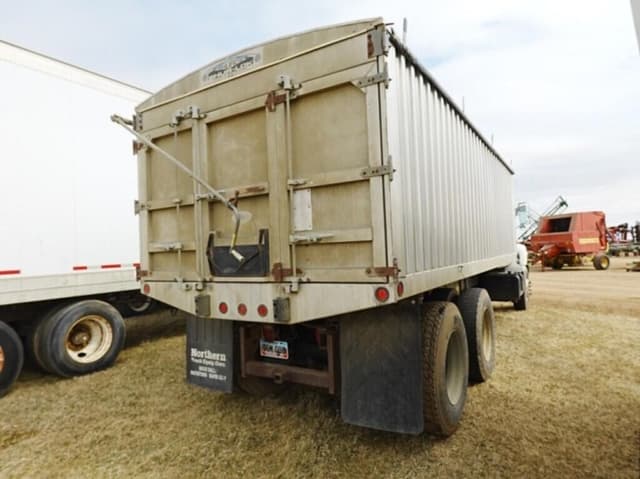 Image of GMC 7500 equipment image 2