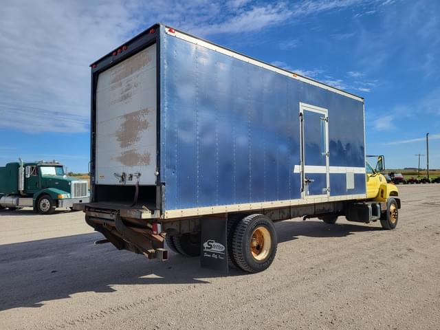 Image of GMC C6500 equipment image 2