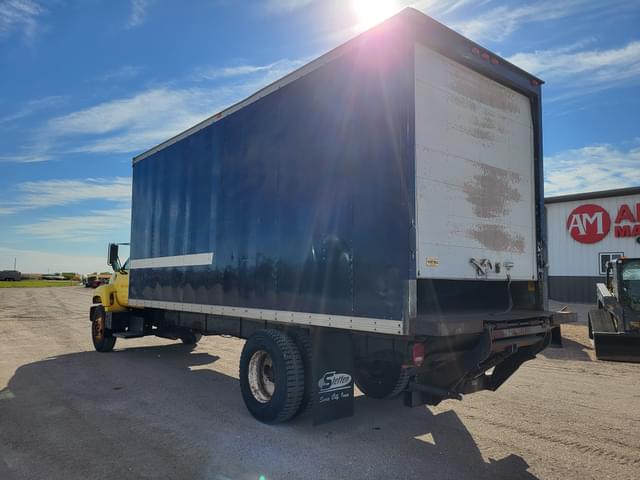 Image of GMC C6500 equipment image 3