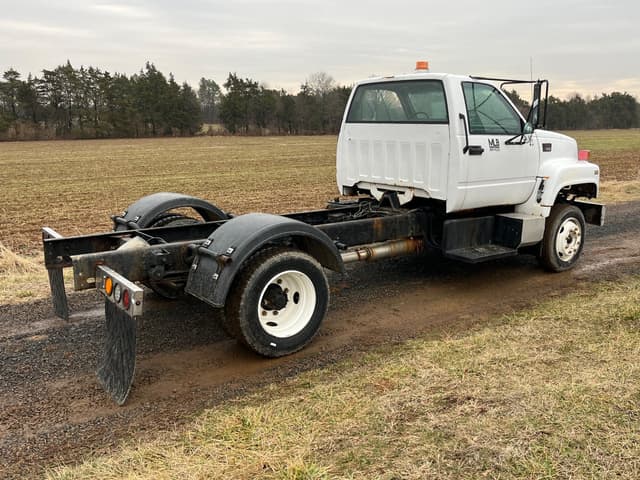 Image of GMC C7500 equipment image 1