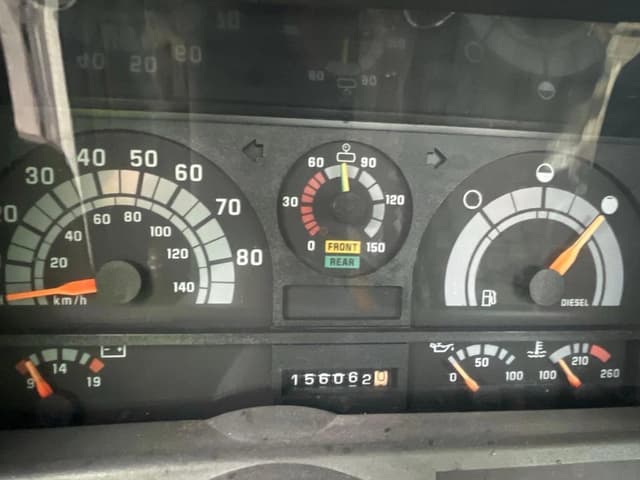 Image of GMC C7500 equipment image 3