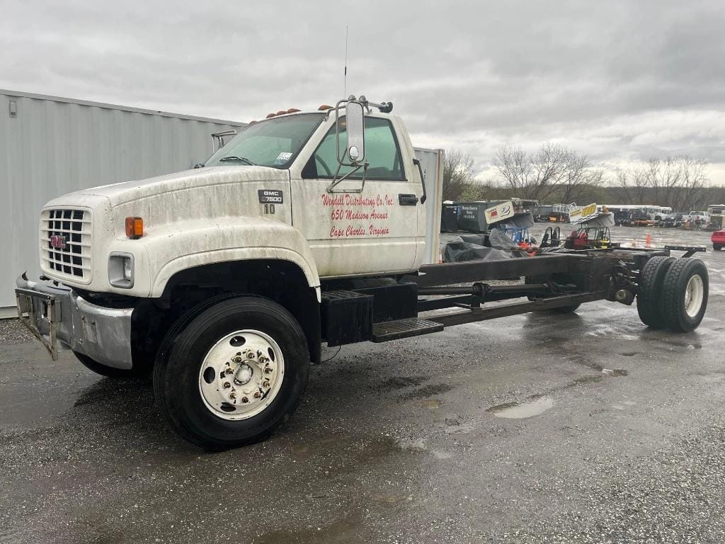1998 GMC C7500 Equipment Image0