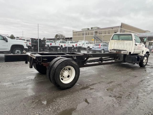 Image of GMC C7500 equipment image 4