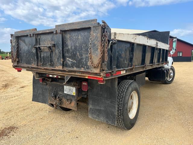 Image of GMC C7500 equipment image 4