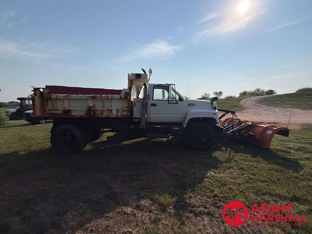 Image of GMC C7500 equipment image 2