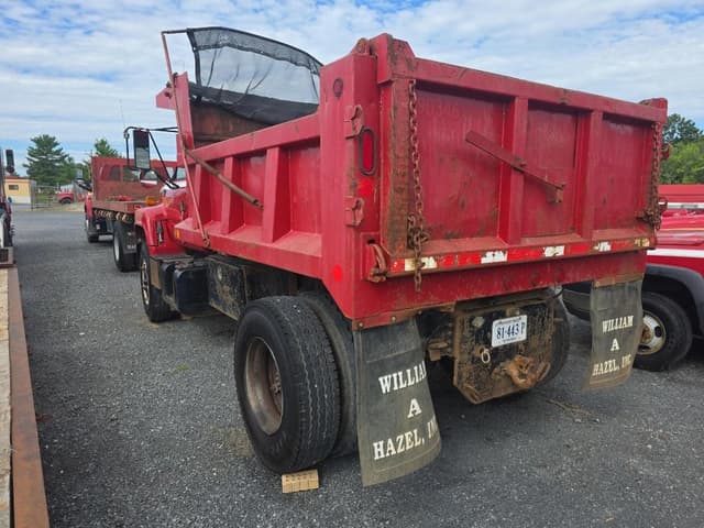 Image of GMC C7500 equipment image 3