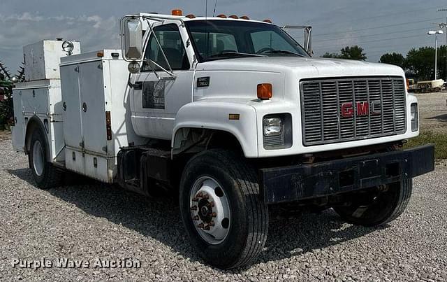 Image of GMC C7500 equipment image 2