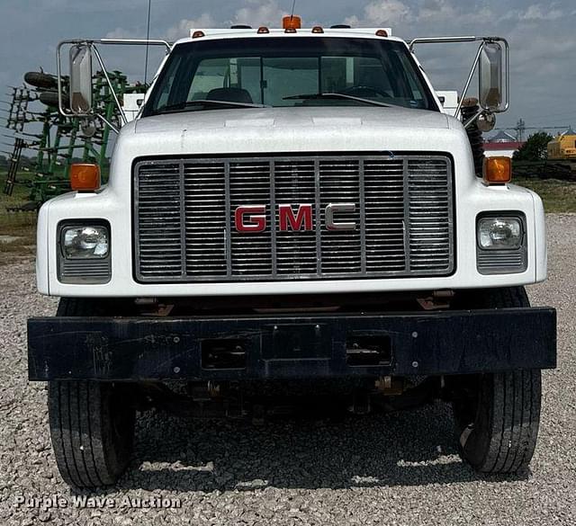 Image of GMC C7500 equipment image 1