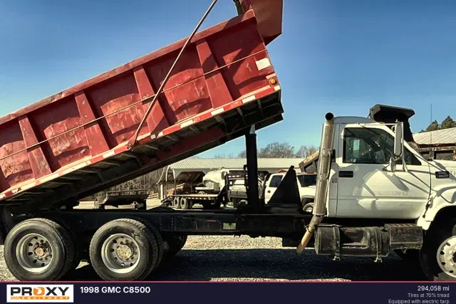 Image of GMC C8500 equipment image 1
