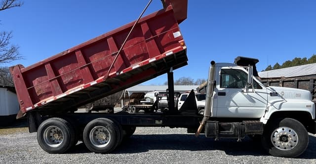 Image of GMC C8500 equipment image 4