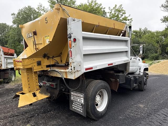 Image of GMC C8500 equipment image 4