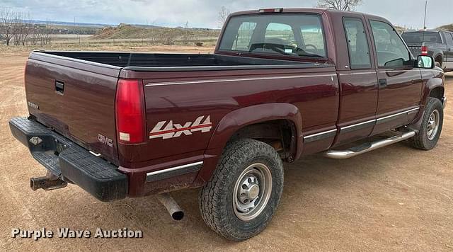 Image of GMC K2500 equipment image 4
