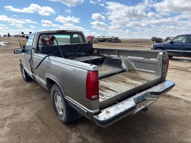 Image of GMC 1500 equipment image 3