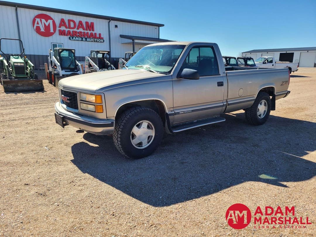 Image of GMC 1500 Primary image