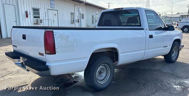 Image of GMC Sierra 1500 equipment image 4