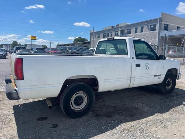 Image of GMC 2500 equipment image 2