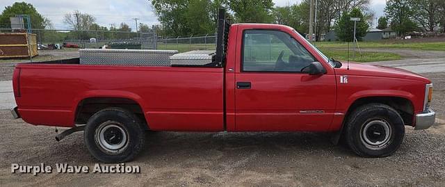 Image of GMC 2500 equipment image 3