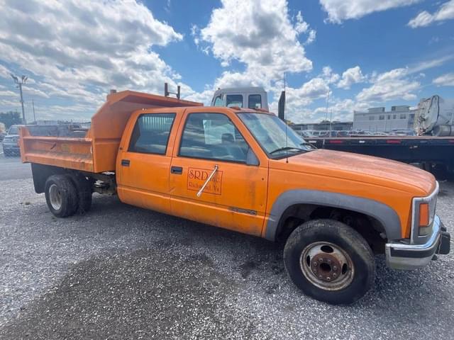 Image of GMC 3500 equipment image 3