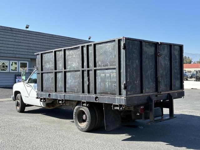 Image of GMC 3500 equipment image 3