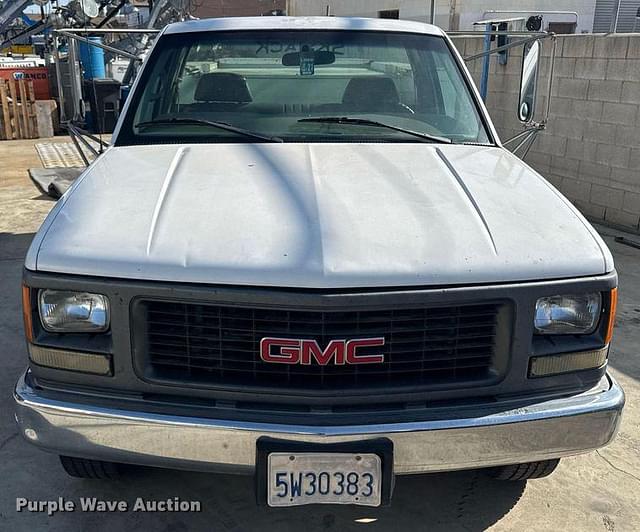 Image of GMC 3500 equipment image 1