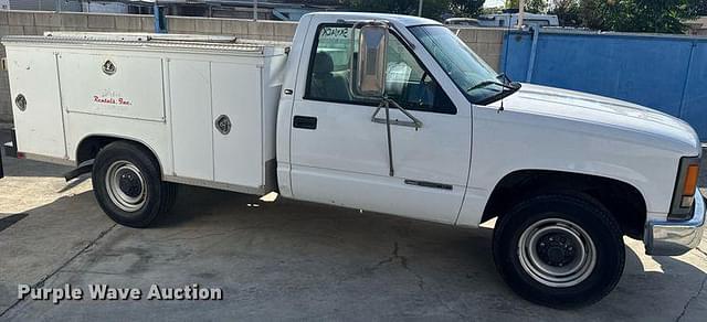 Image of GMC 3500 equipment image 3