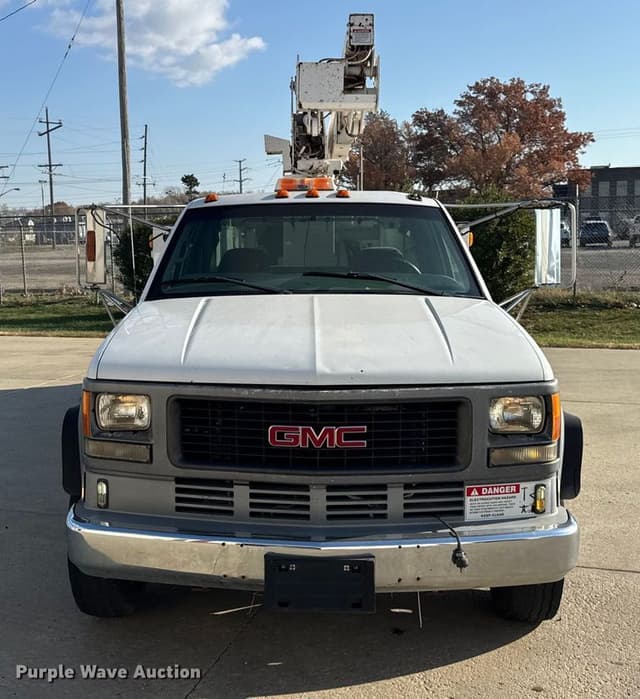 Image of GMC C3500 equipment image 1