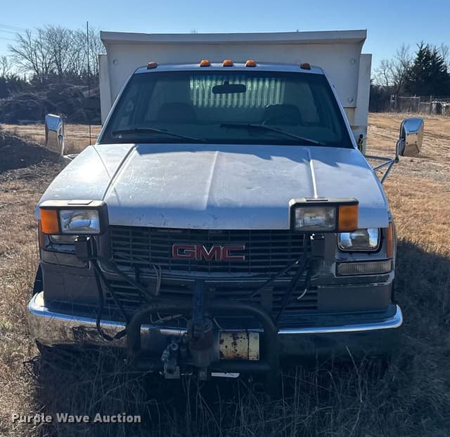 Image of GMC Sierra C3500 equipment image 1