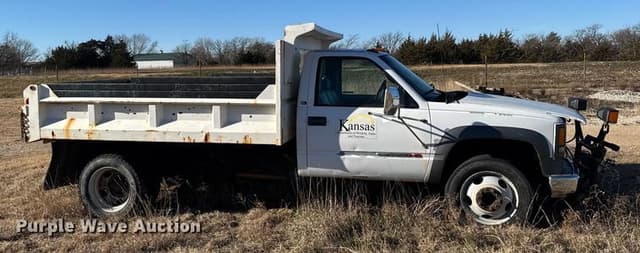 Image of GMC Sierra C3500 equipment image 3