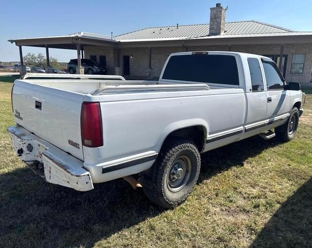 Image of GMC 2500 equipment image 3