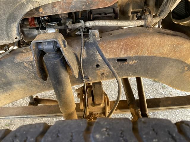 Image of GMC Sierra equipment image 4