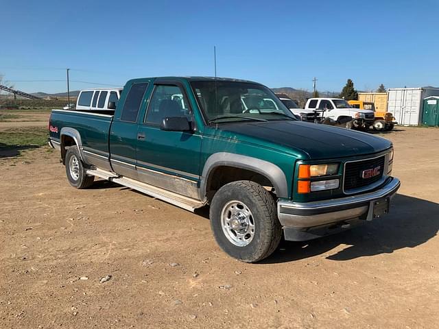 Thumbnail image GMC Sierra 0