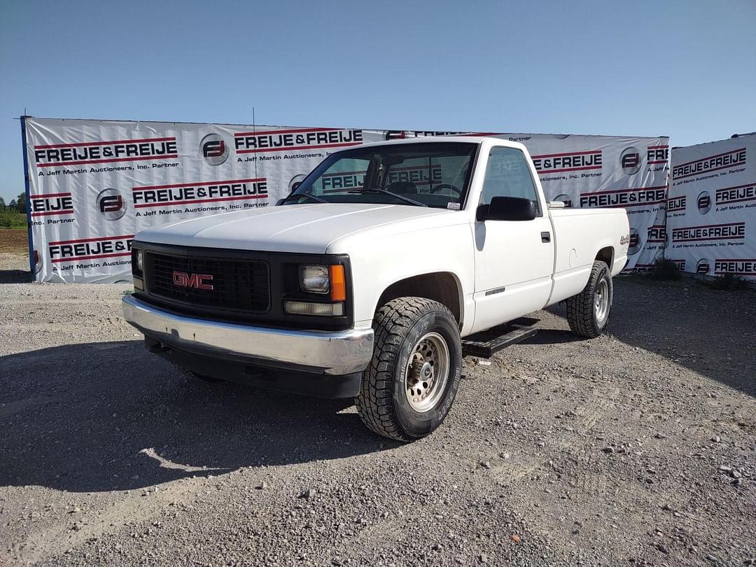 Image of GMC Sierra Primary image