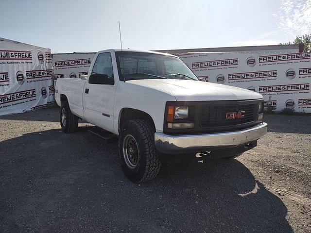 Image of GMC Sierra equipment image 2