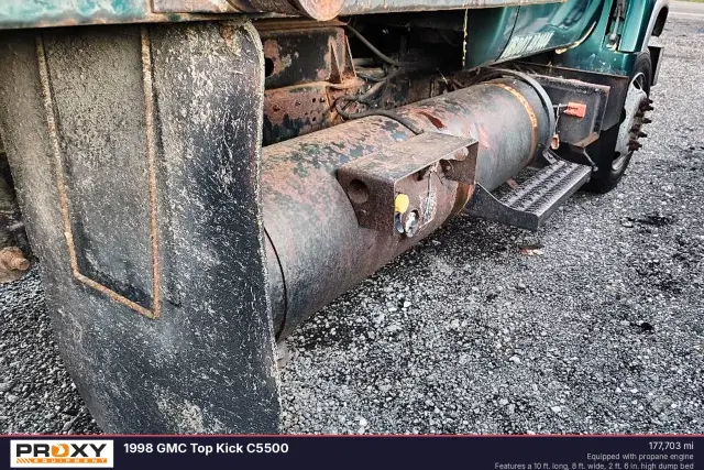 Image of GMC Topkick C5500 equipment image 1
