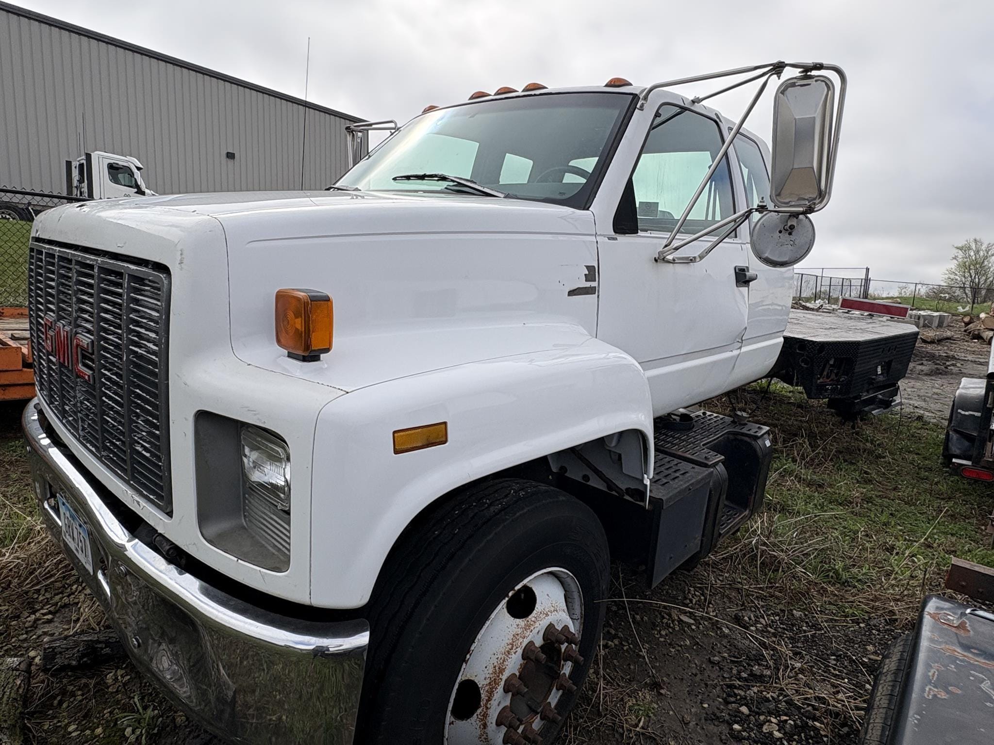 1998 GMC Topkick C7500 Equipment Image0