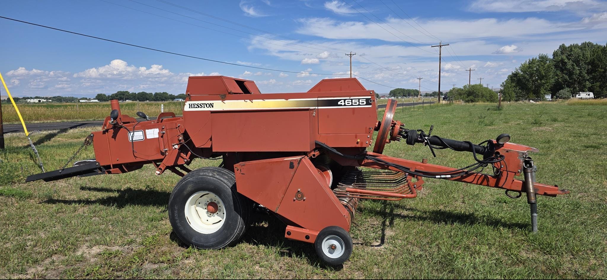 1998 Hesston 4655 Equipment Image0