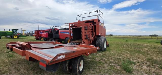 Image of Hesston 4910 equipment image 2
