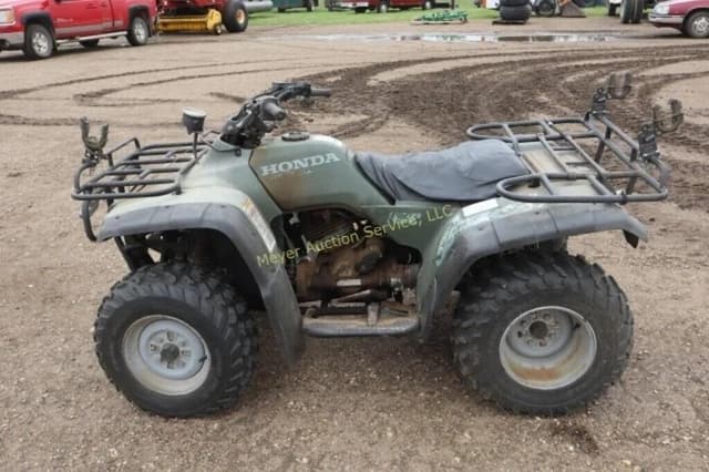 Image of Honda 300 equipment image 2